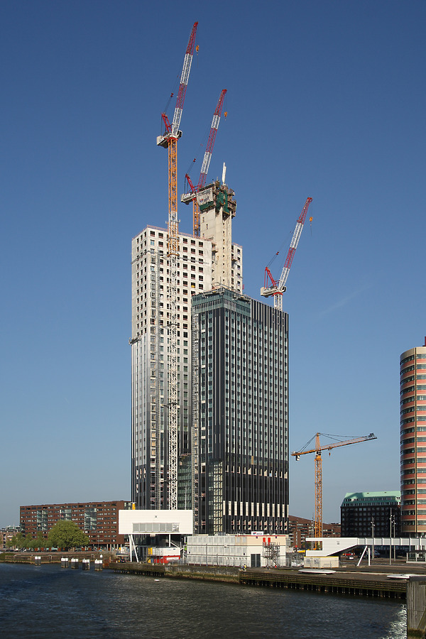 Maastoren by Michiel van Dijk