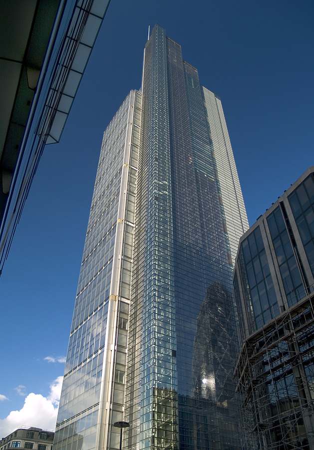 Heron Tower by Cesar Serrano