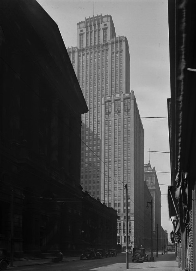 Bankers Building by Chicago History Museum, ICHi-081551; Raymond W. Trowbridge, photographer