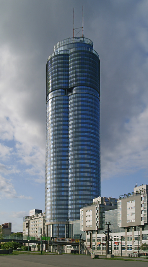 Millennium Tower by Cesar Serrano