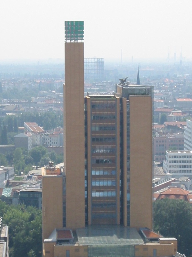 Debis Tower by Tomi Eronen