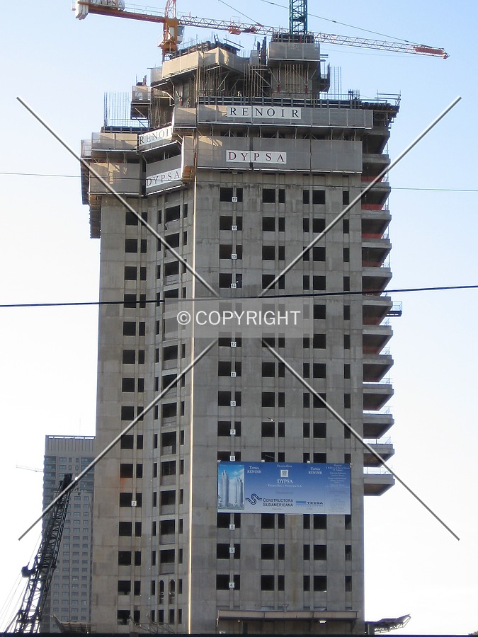 Torre Renoir 1 by Maximiliano Buono