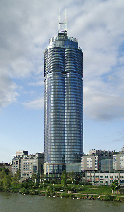 Millennium Tower by Cesar Serrano