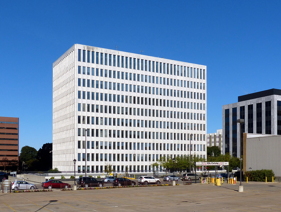 Chase Bank Building by Nate Lindsey