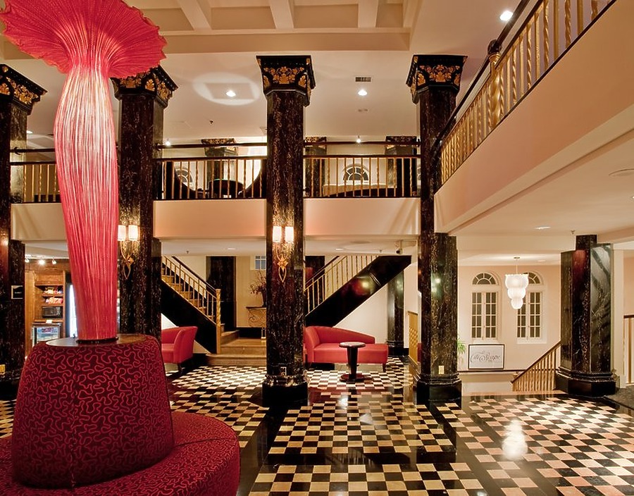 Holiday Inn Kansas City Downtown - Aladdin by IHG