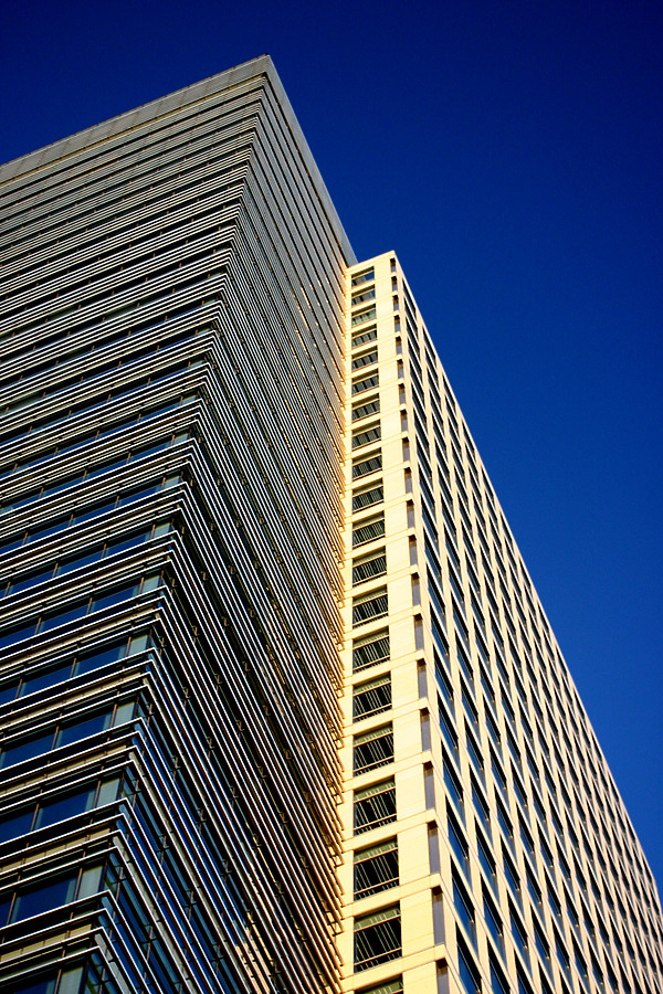 40 Bank Street by Tristram Compton