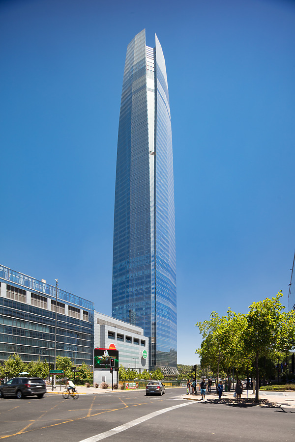Gran Torre Santiago by Pavel Toczynski