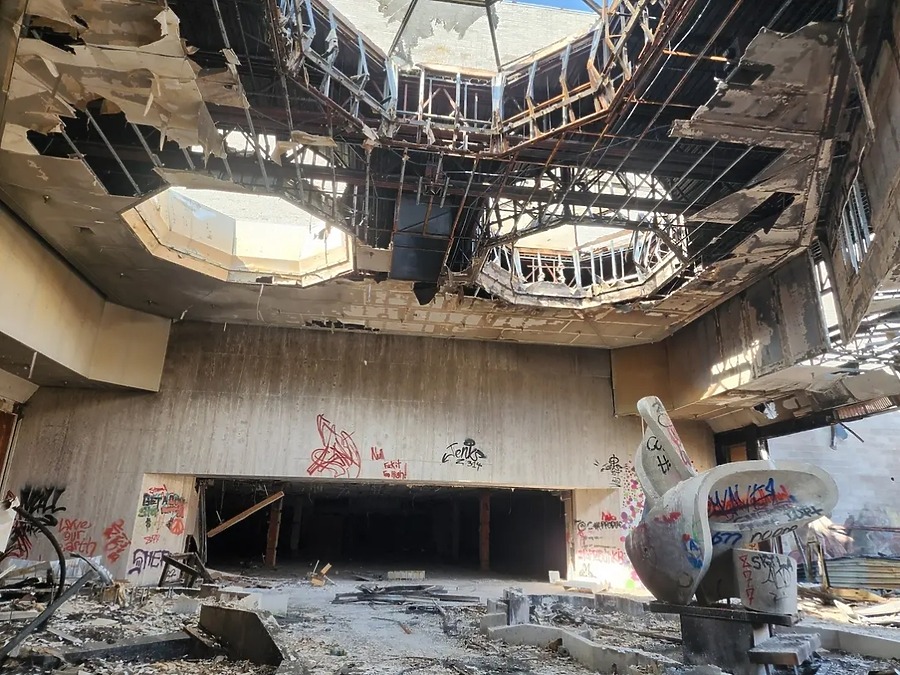 Jamestown Mall by Shiny ATV BIKE