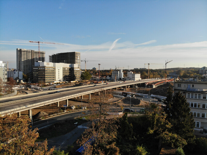 Autobahnbrücke A661