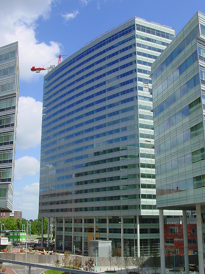La Guardia Plaza 4 by Michiel van Dijk