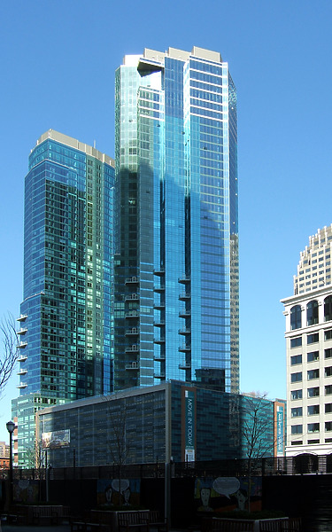 612-823-570
