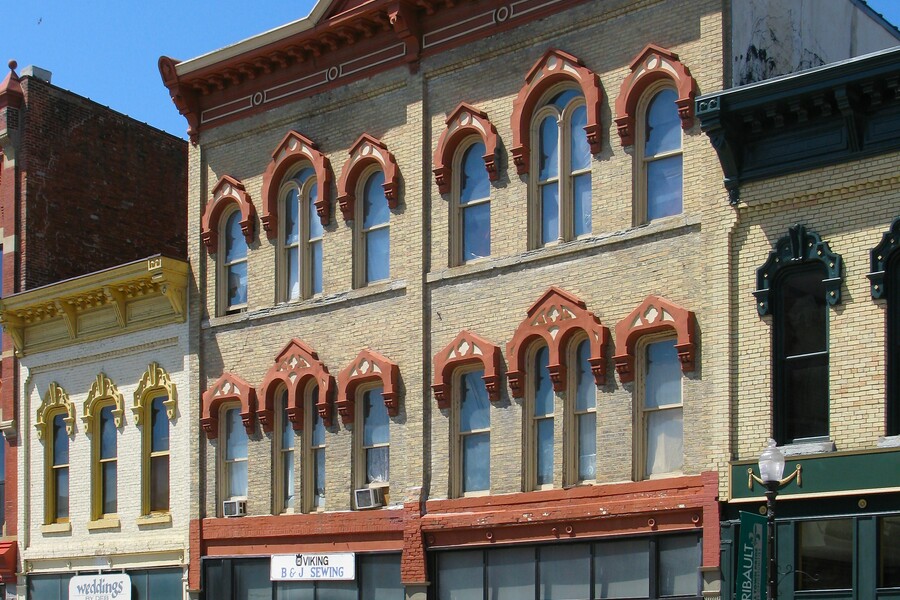 Wolf Building