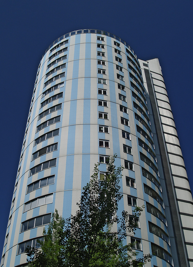 Obelixturm by Cesar Serrano