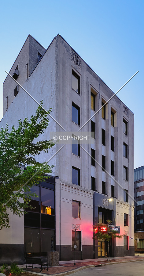 US Bank Building by Ryan Hildebrand