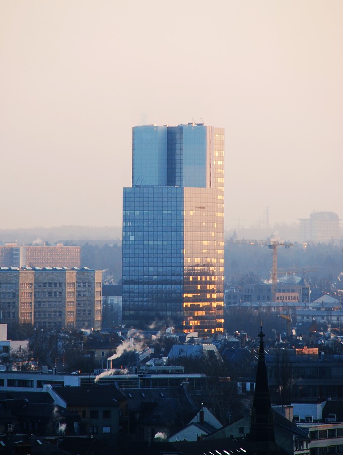 Hochhaus am Park by Huopa