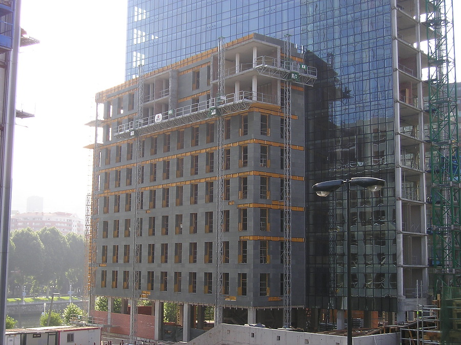 Isozaki Atea II by Mikel Allende