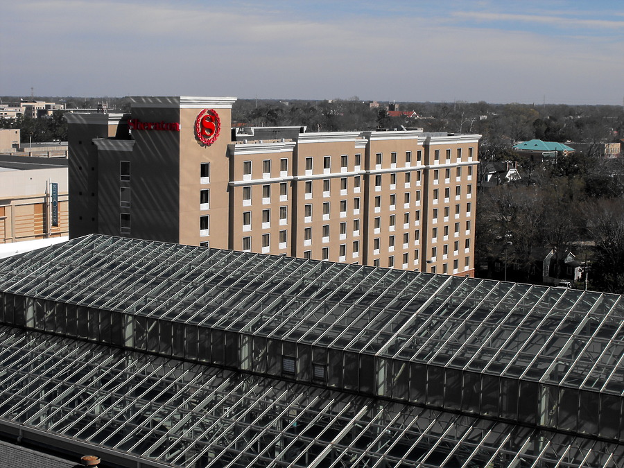 Sheraton Baton Rouge Convention Center Hotel by Rodney Gunn