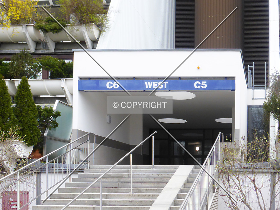 Wohnpark Alterlaa - Block C5-C8 by Nephilim