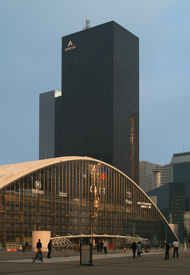 Tour Areva by Cesar Serrano