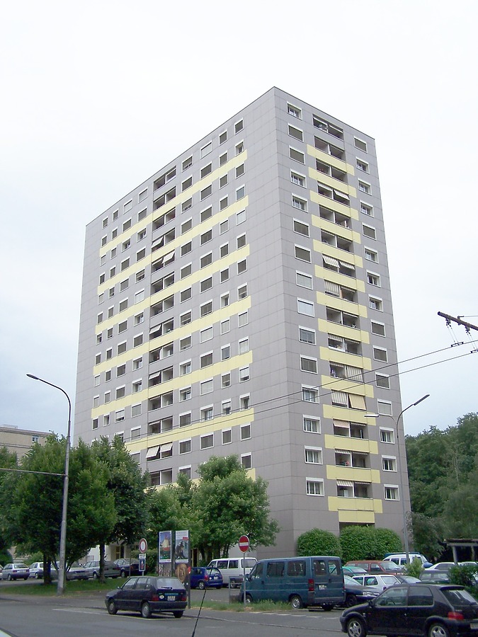 9-11 Rue du Vieux-Moulin by Huopa