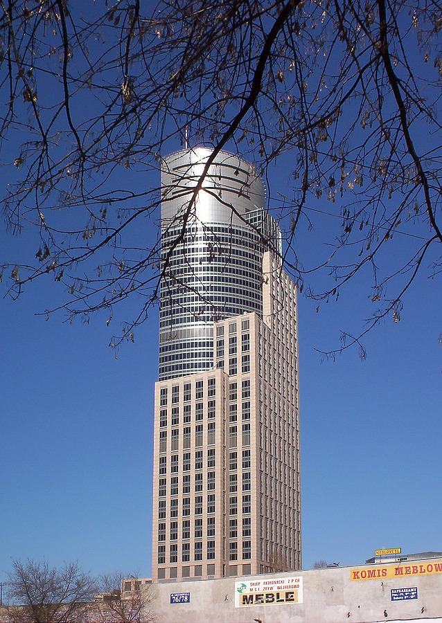 Warsaw Trade Tower by Pavel Toczynski
