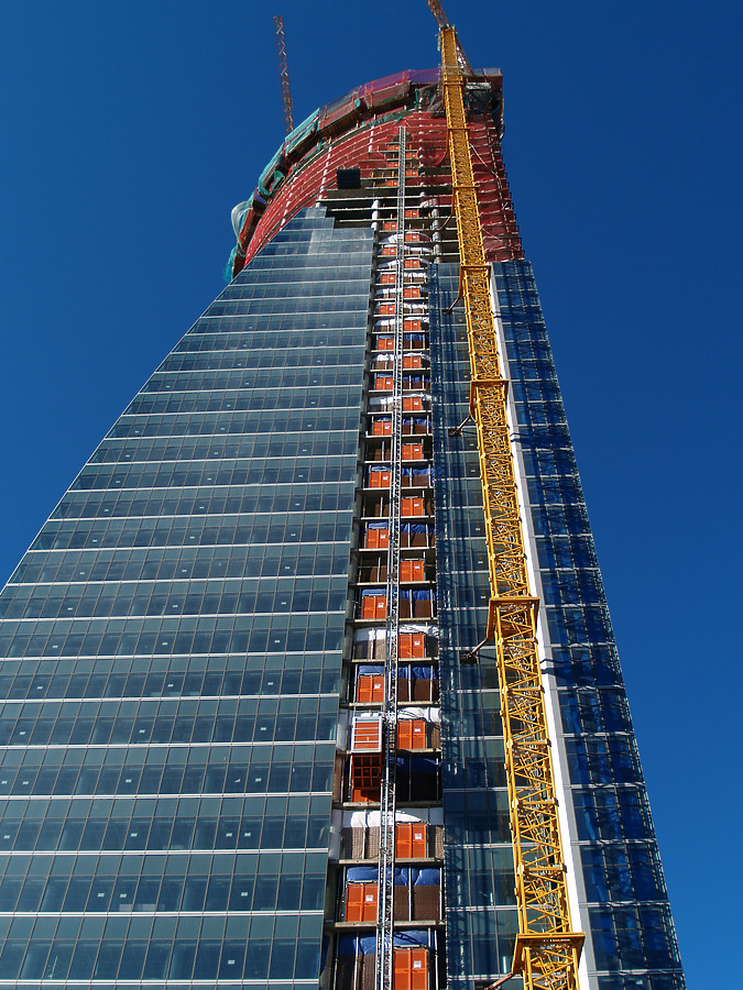 Torre Espacio by Cesar Serrano