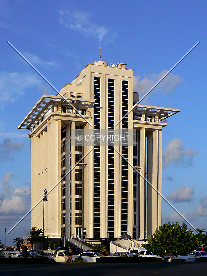 Torre Pemex by Luis Ibáñez