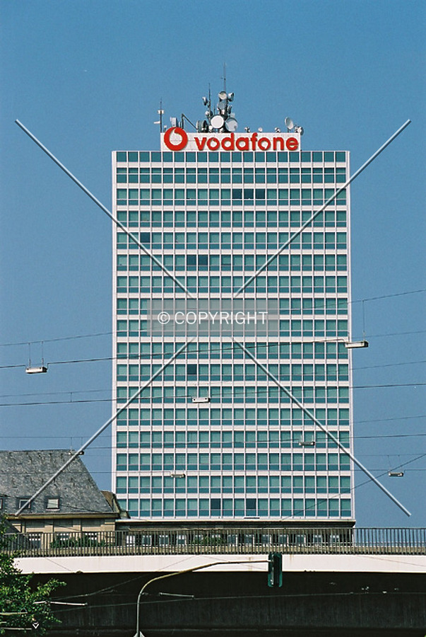 Vodafone-Hochhaus by Nephilim