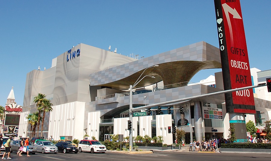 The Linq Pagoda Tower Photo 616-473-608 - Stock Image - SKYDB