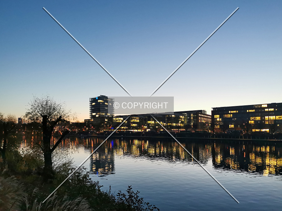 Allianz-Kai by Nephilim