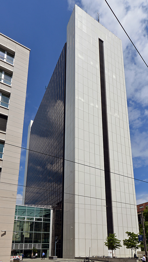 Internationales Handelszentrum Berlin by John W. Cahill