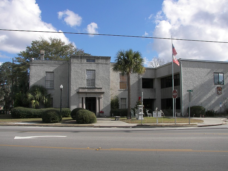 McIntosh County Courthouse
