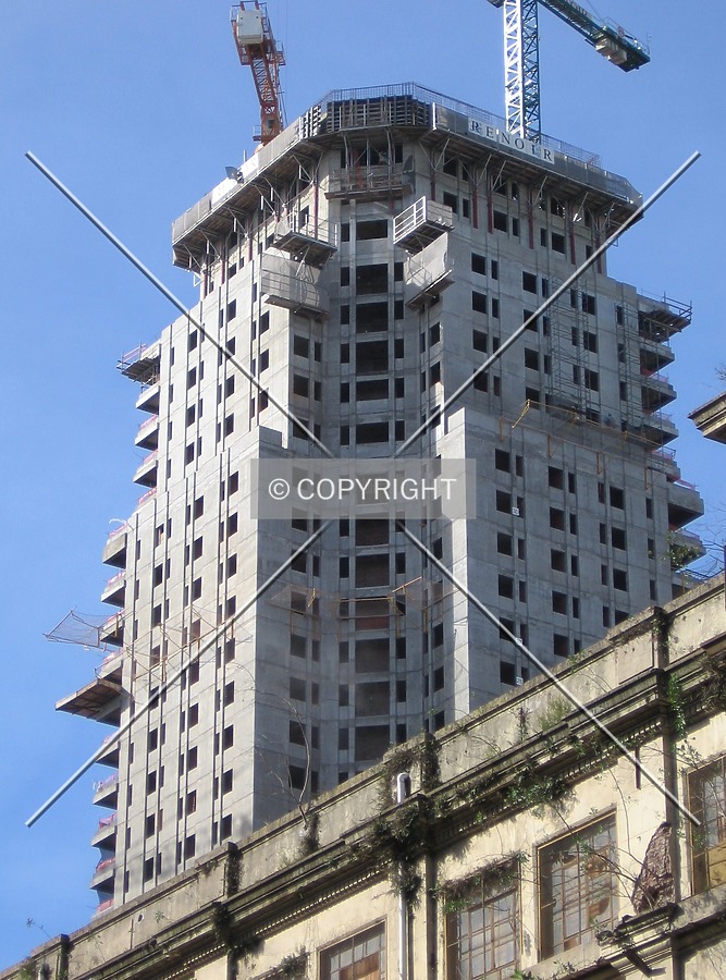 Torre Renoir 1 by Maximiliano Buono