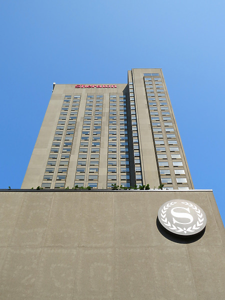 Le Centre Sheraton