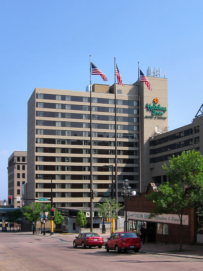 Holiday Inn Hotel & Suites Duluth Downtown Waterfront by James Peacock