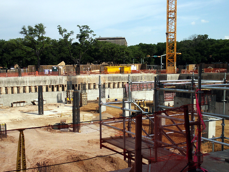 Memorial Hermann Medical Plaza by Daniel Kieckhefer