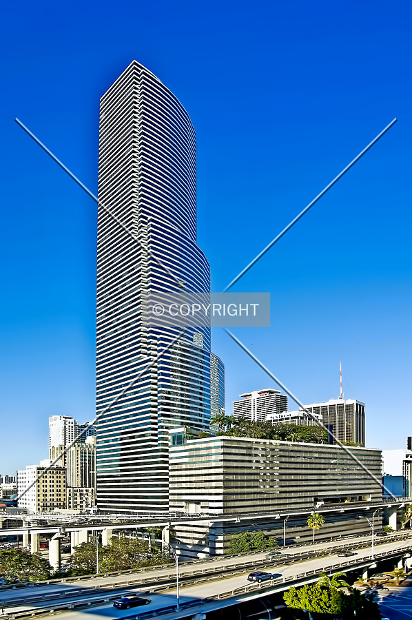 Miami Tower by Jorge Molina