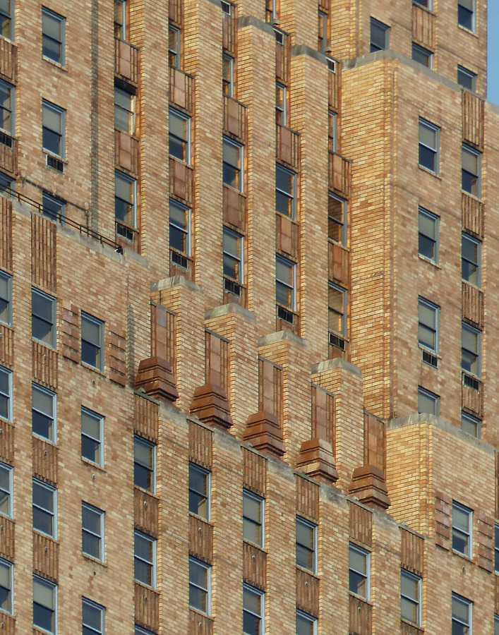 Carew Tower by Nate Lindsey