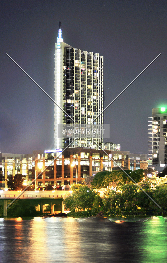 360 Condominiums by Jorge Molina