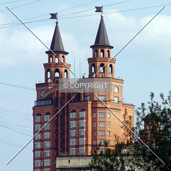 Teplichny Pereulok 4 - 8 by Alexander Ulyanov
