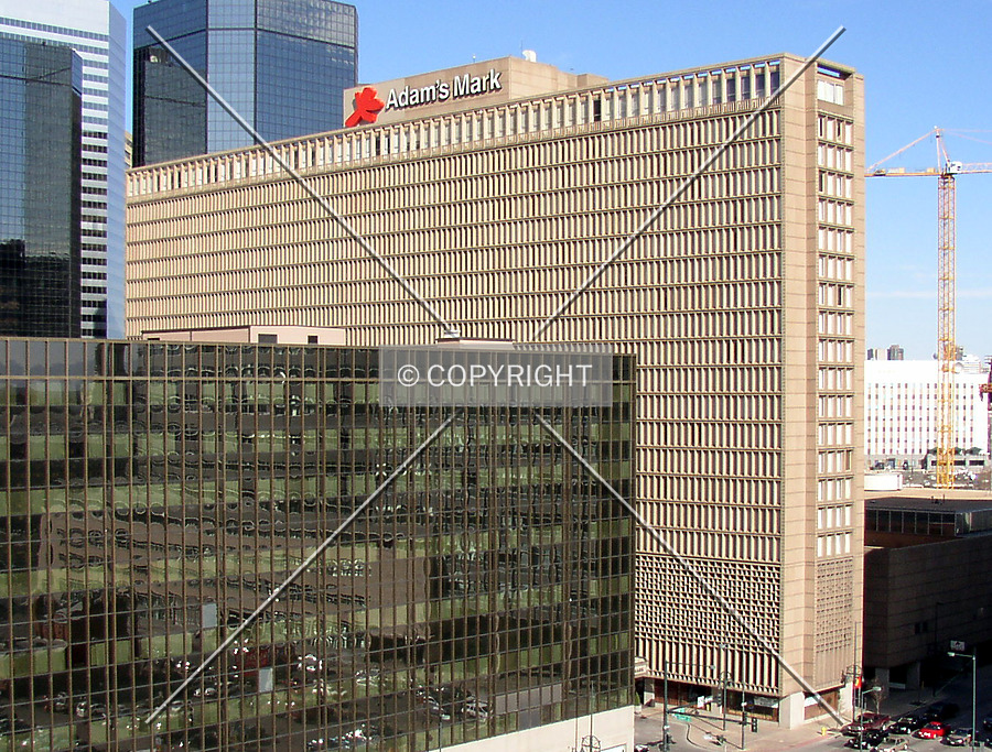 Sheraton Denver Downtown Hotel by Chris Patriarca