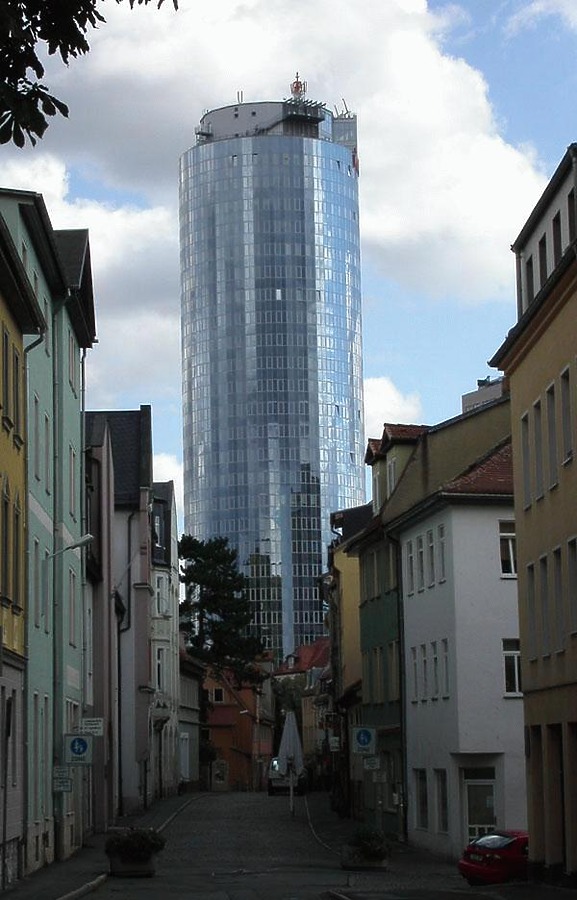 JenTower by Cesar Serrano