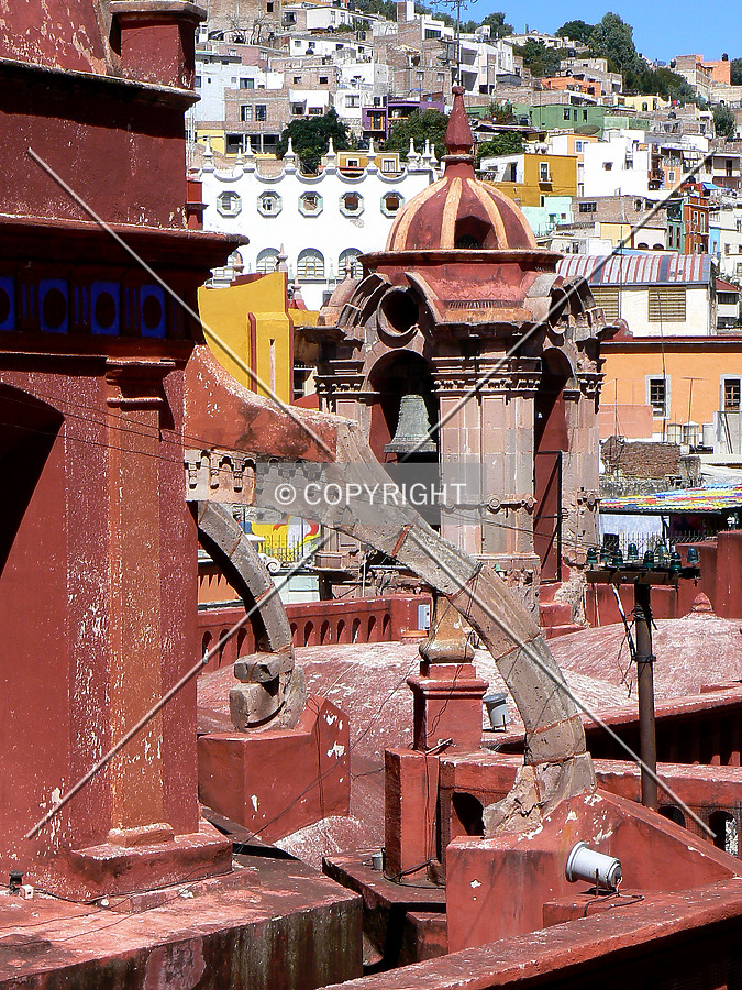 Templo de San Diego by Luis Ibáñez