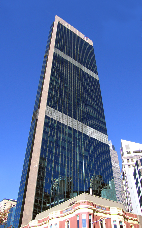 Gateway Plaza by Wilson Ling