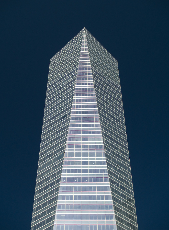 Torre de Cristal by Cesar Serrano