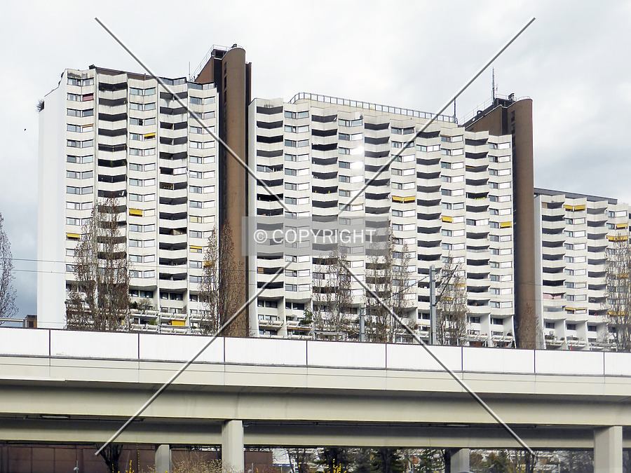 Wohnpark Alterlaa - Block A5-A8 by Nephilim
