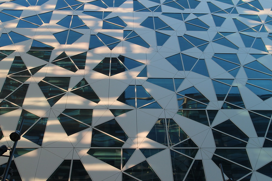 Deloitte-huset by Kjetil Balog