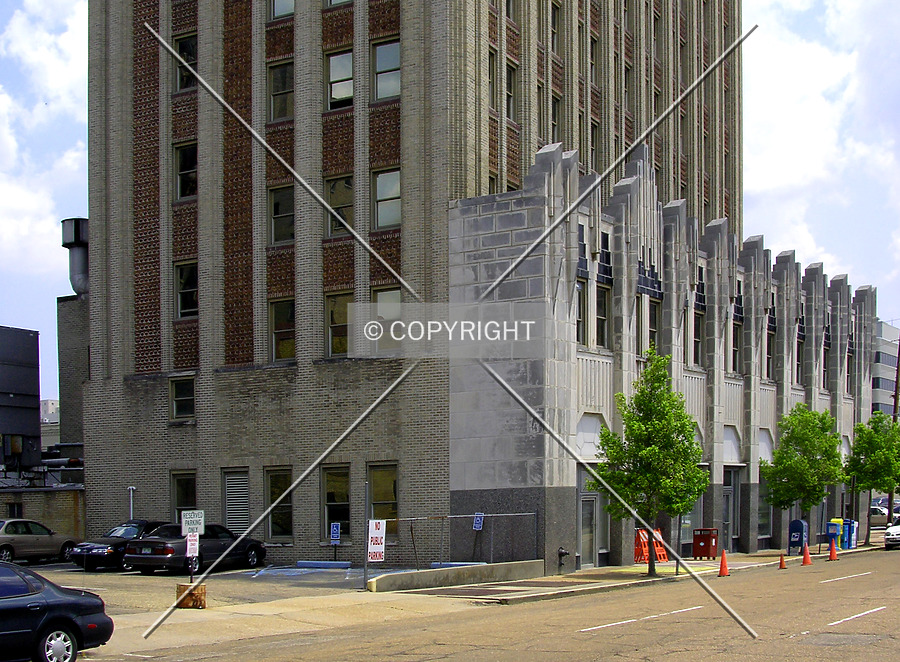 Standard Life Building by Chris Patriarca