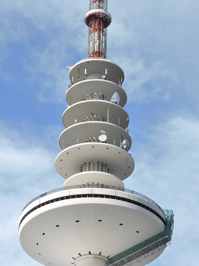 Heinrich-Hertz-Turm by Der Hamburger