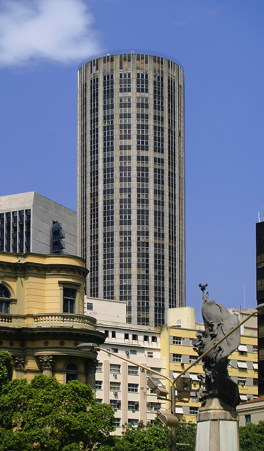 Edificio Santos Dumont by Cesar Serrano
